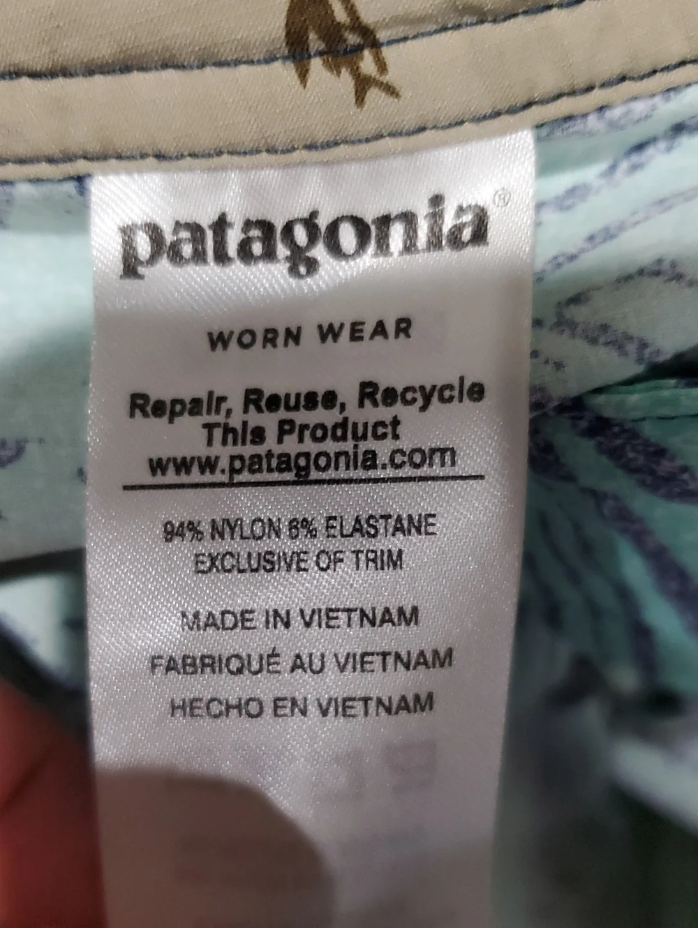 Patagonia Stretch Wavefarer Boardshorts In Rain Fern Speckle Green Size 30